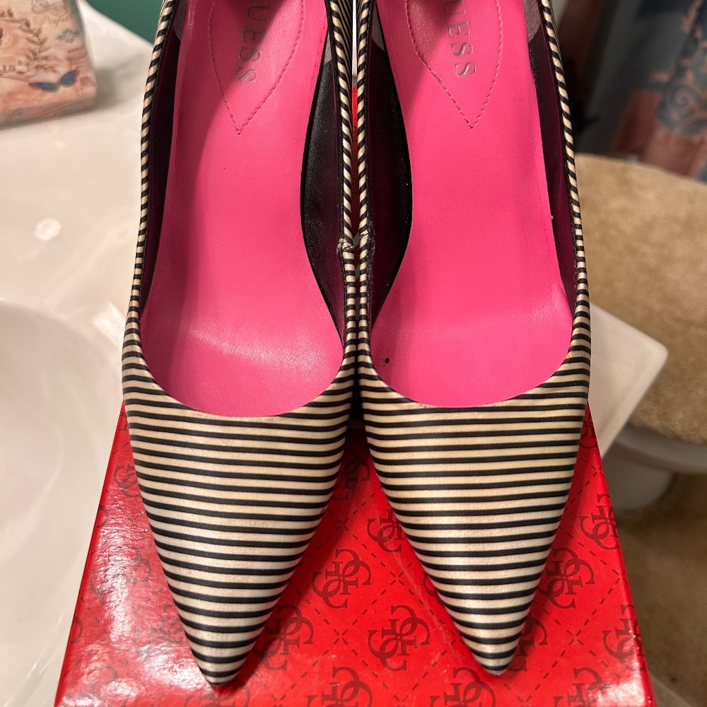 Guess Striped heel